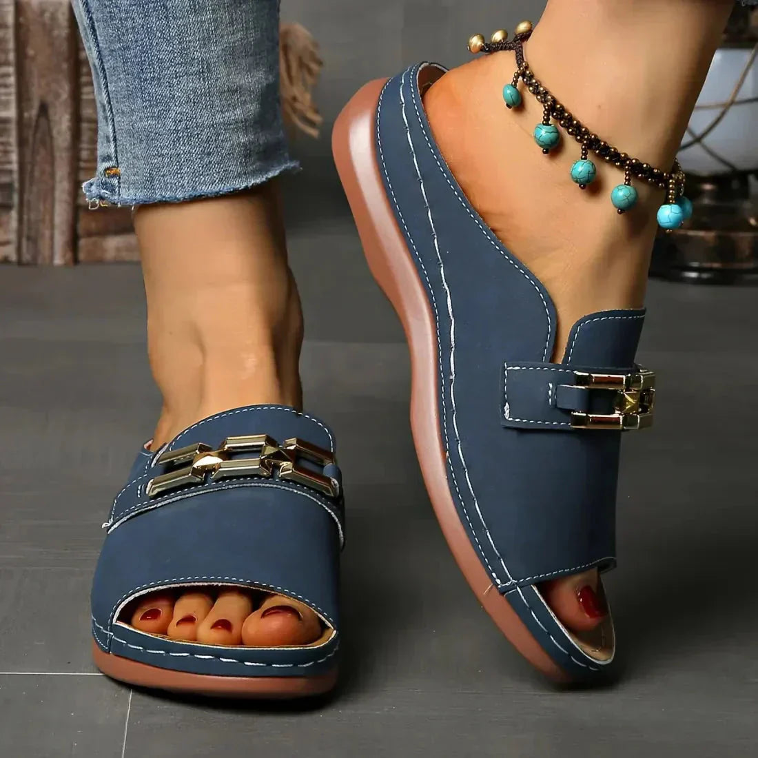 👡 50% ОТСТЪПКА! Ортопедични сандали със златна катарама – Здраве и стил на половин цена! 💖✨