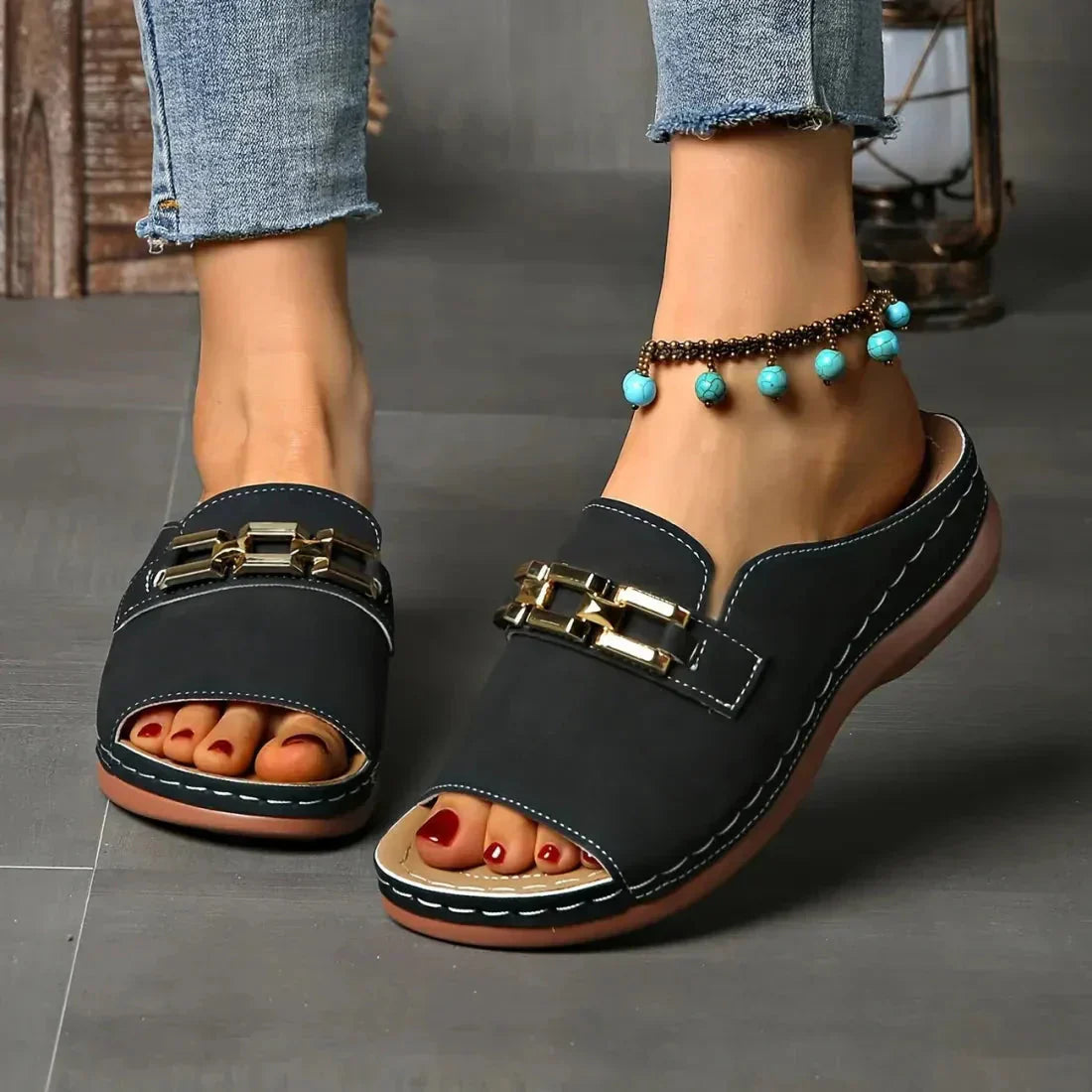 👡 50% ОТСТЪПКА! Ортопедични сандали със златна катарама – Здраве и стил на половин цена! 💖✨