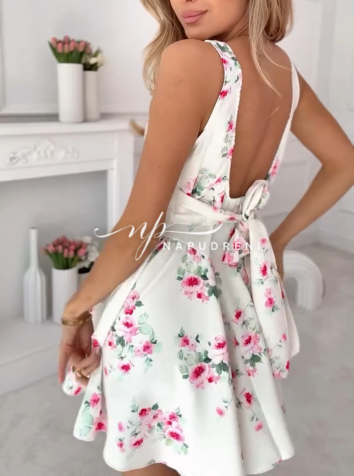 ✨ Разкроена мини рокля “Belladonna” в бяло – елегантност с дръзка нотка! 💃